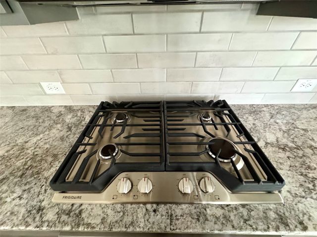 813 Meadowcrest Drive, Plano, TX 75075