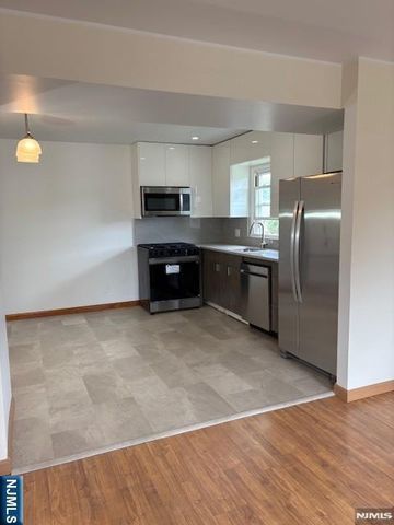 1149 Inwood Terrace 2nd floor, Fort Lee, NJ 07024
