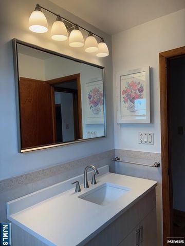 1149 Inwood Terrace 2nd floor, Fort Lee, NJ 07024