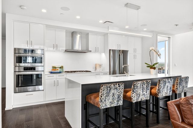 301 West Ave 1804, Austin, TX 78701