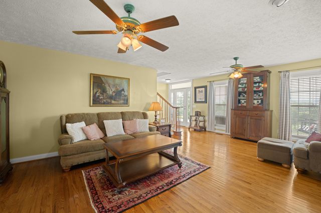 115 Main Street, Pikeville, TN 37367