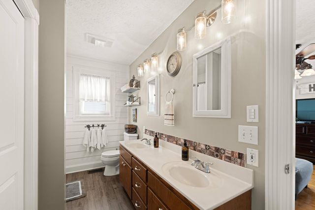 115 Main Street, Pikeville, TN 37367