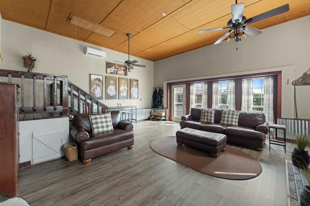 115 Main Street, Pikeville, TN 37367