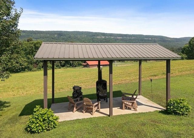 115 Main Street, Pikeville, TN 37367