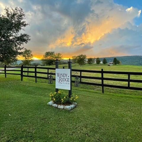 115 Main Street, Pikeville, TN 37367