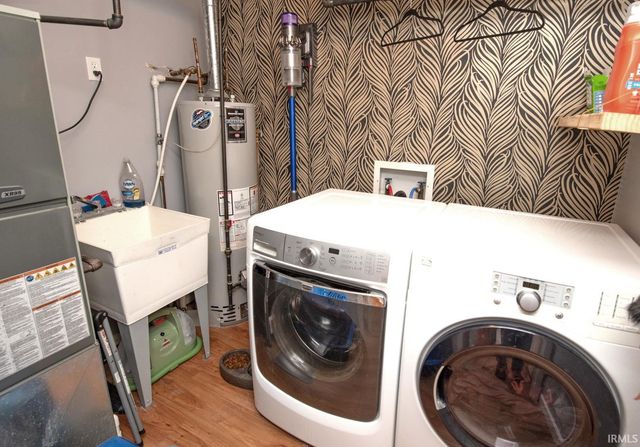 11 N Brookfield Drive, Lafayette, IN 47905