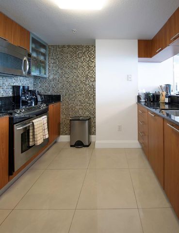 1800 N Bayshore Drive 2209, Miami, FL 33132