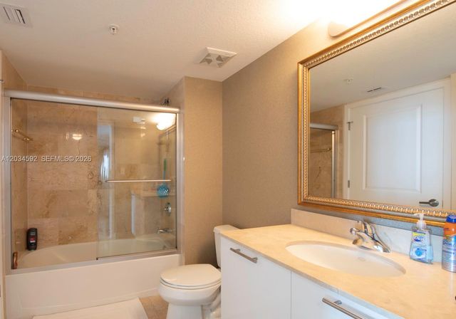 1800 N Bayshore Drive 2209, Miami, FL 33132