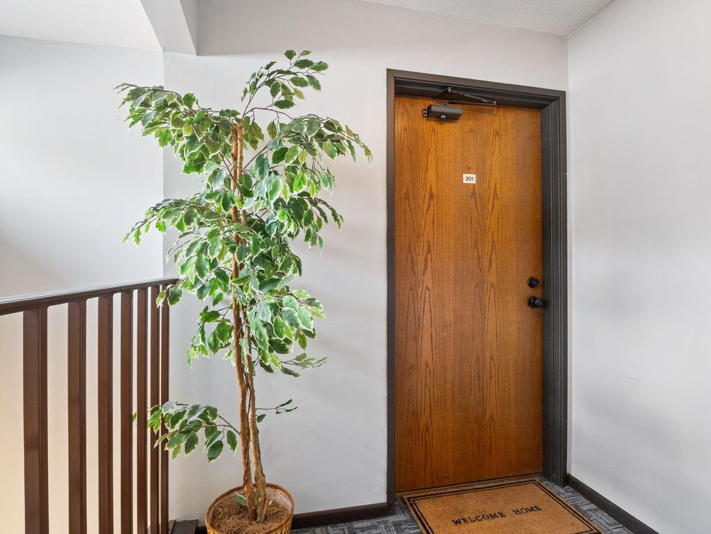 450 Etna Street 201, Saint Paul, MN 55106 — photo 3