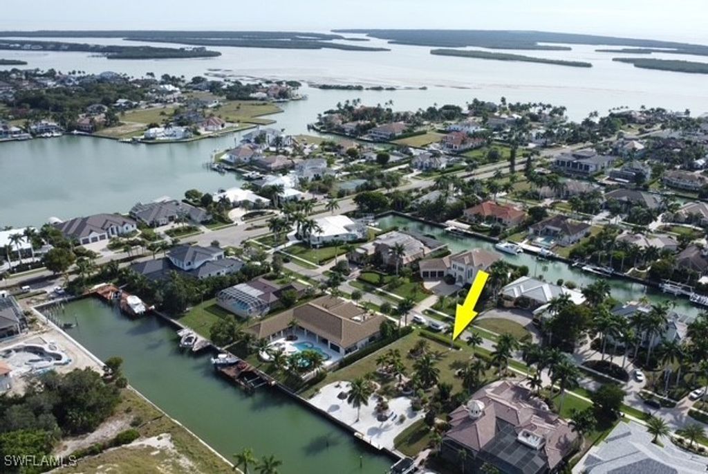 1668 McIlvaine CT, Marco Island, FL 34145