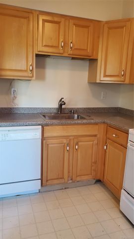 101 Sylvan Avenue 44, Miller Place, NY 11764