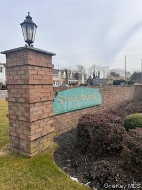 101 Sylvan Avenue 44, Miller Place, NY 11764