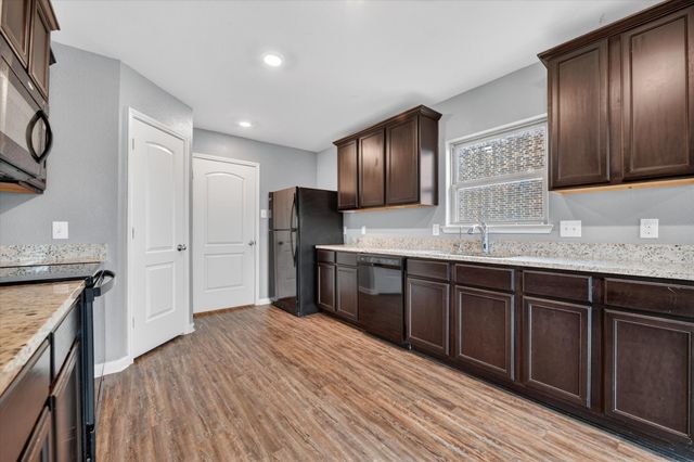 3011 Watercrest Drive, Sanger, TX 76266