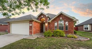 915 Seider Lane, Grand Prairie, TX 75052