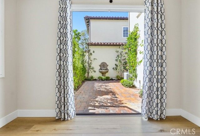 57 Arborside, Irvine, CA 92603