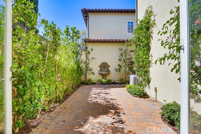 57 Arborside, Irvine, CA 92603