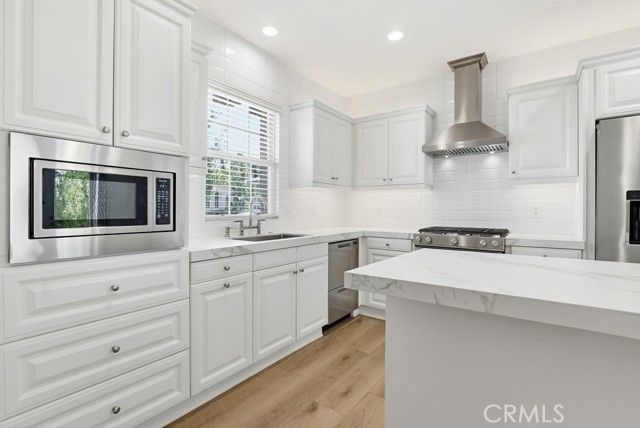 57 Arborside, Irvine, CA 92603