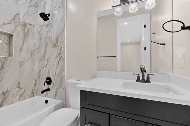 5444 Tecamec Road NE, Rio Rancho, NM 87144