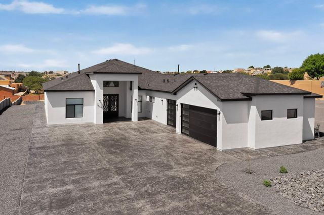 5444 Tecamec Road NE, Rio Rancho, NM 87144
