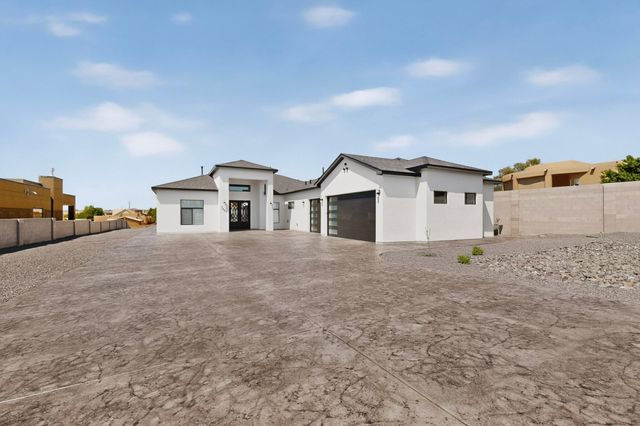 5444 Tecamec Road NE, Rio Rancho, NM 87144