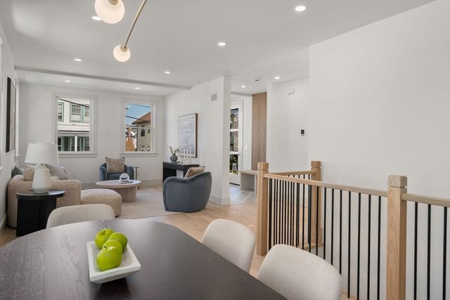 10-12 Clyde Rd 1, Watertown, MA 02472