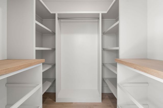 10-12 Clyde Rd 1, Watertown, MA 02472