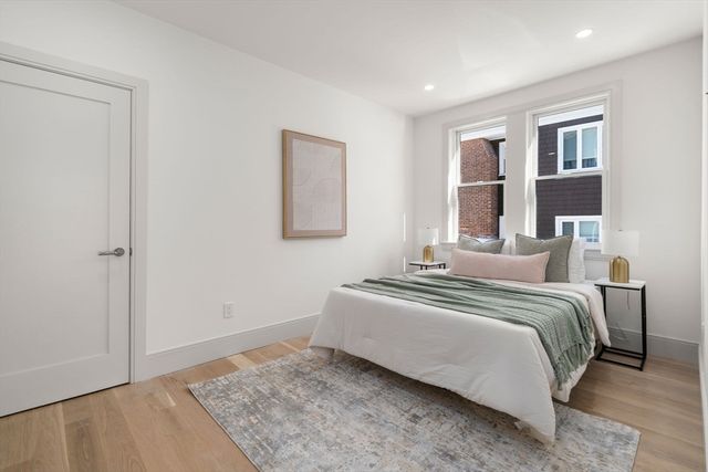 10-12 Clyde Rd 1, Watertown, MA 02472