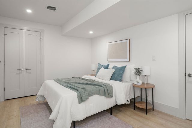 10-12 Clyde Rd 1, Watertown, MA 02472