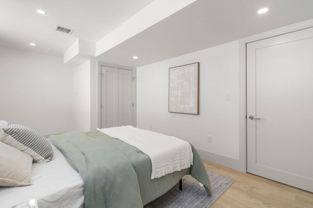 10-12 Clyde Rd 1, Watertown, MA 02472