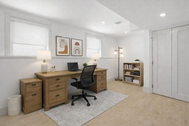 10-12 Clyde Rd 1, Watertown, MA 02472