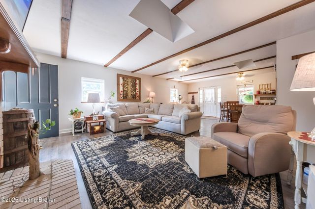 498 Rainbow Knob Ln, Mcdaniels, KY 40152