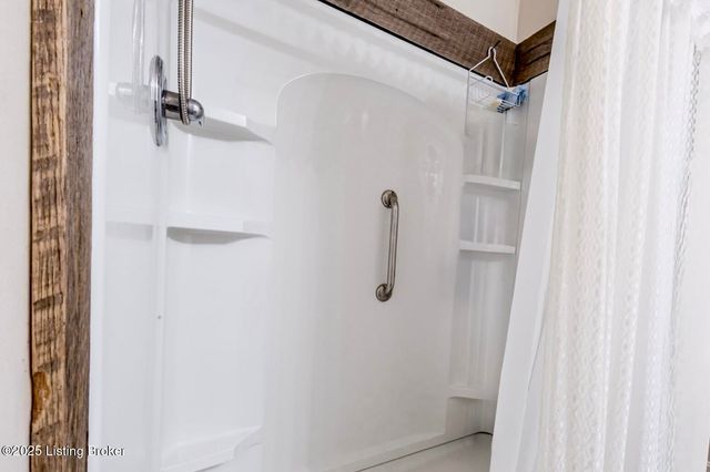 498 Rainbow Knob Ln, Mcdaniels, KY 40152