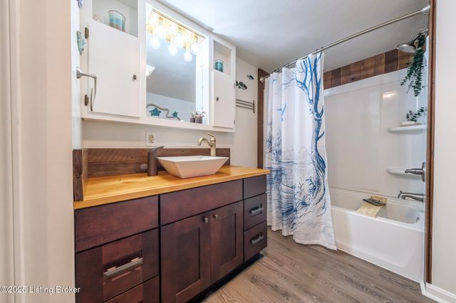 498 Rainbow Knob Ln, Mcdaniels, KY 40152