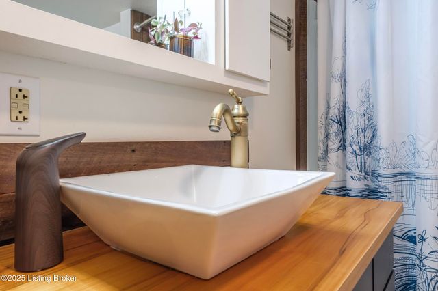 498 Rainbow Knob Ln, Mcdaniels, KY 40152