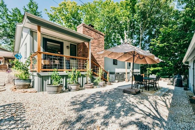 498 Rainbow Knob Ln, Mcdaniels, KY 40152