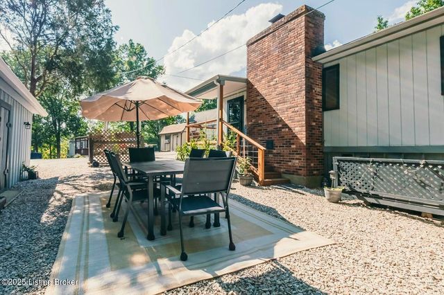 498 Rainbow Knob Ln, Mcdaniels, KY 40152