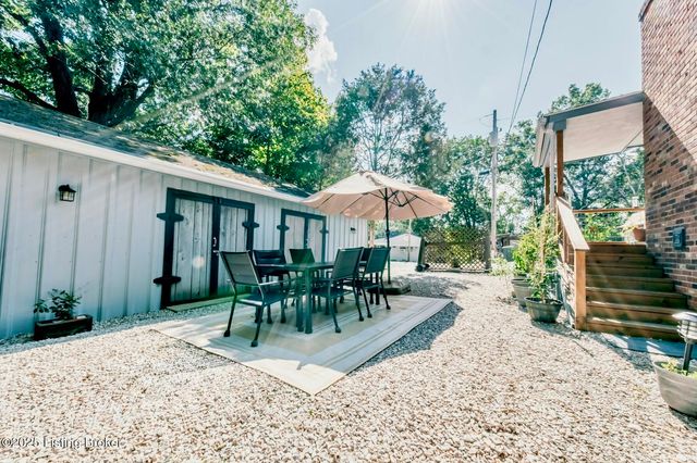 498 Rainbow Knob Ln, Mcdaniels, KY 40152