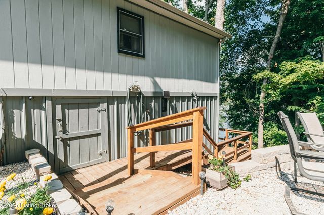 498 Rainbow Knob Ln, Mcdaniels, KY 40152