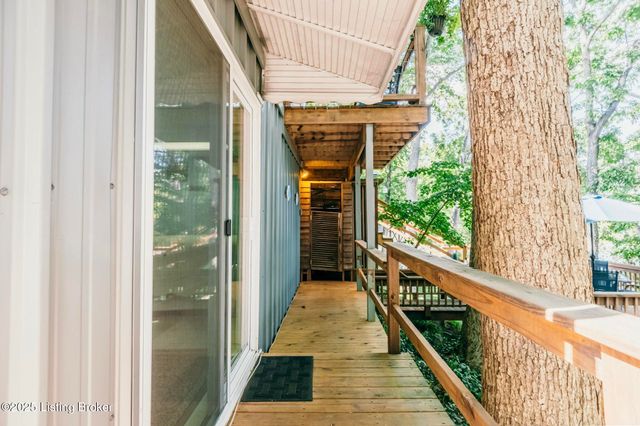 498 Rainbow Knob Ln, Mcdaniels, KY 40152