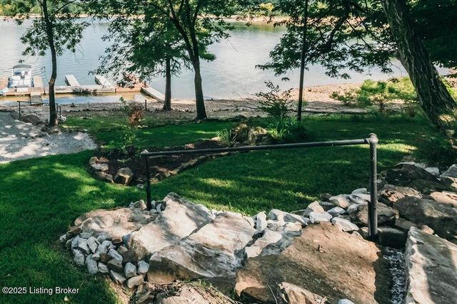 498 Rainbow Knob Ln, Mcdaniels, KY 40152