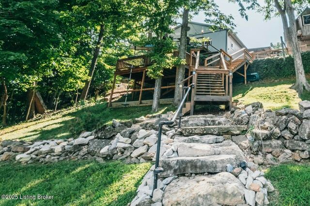 498 Rainbow Knob Ln, Mcdaniels, KY 40152