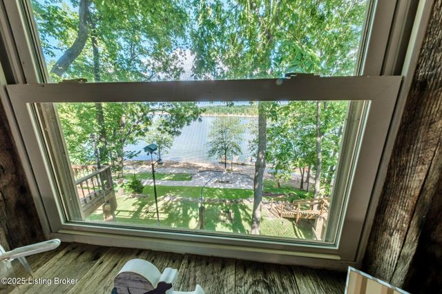 498 Rainbow Knob Ln, Mcdaniels, KY 40152