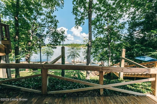 498 Rainbow Knob Ln, Mcdaniels, KY 40152