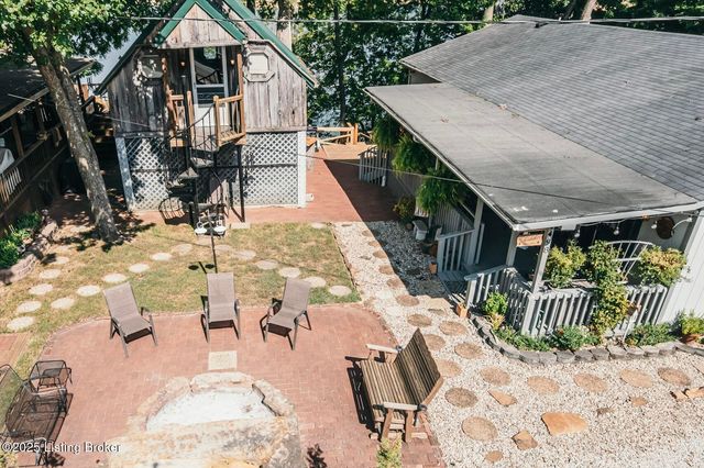 498 Rainbow Knob Ln, Mcdaniels, KY 40152