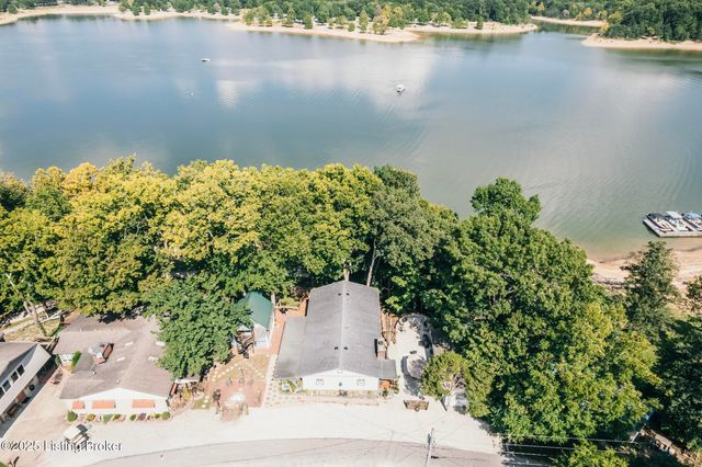 498 Rainbow Knob Ln, Mcdaniels, KY 40152