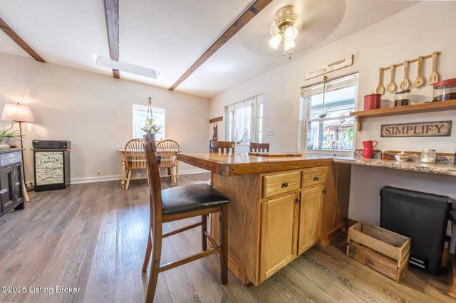 498 Rainbow Knob Ln, Mcdaniels, KY 40152