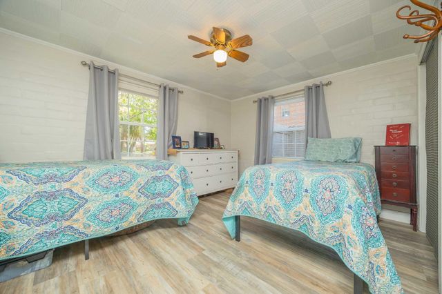 6 Douglas Ave, St Augustine, FL 32084