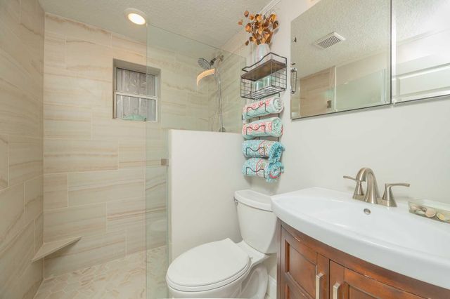 6 Douglas Ave, St Augustine, FL 32084