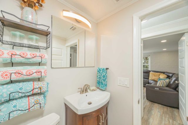 6 Douglas Ave, St Augustine, FL 32084