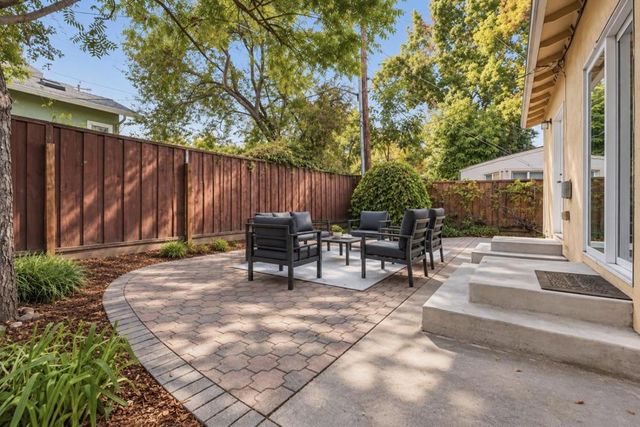 1119 Oregon Avenue, Palo Alto, CA 94303